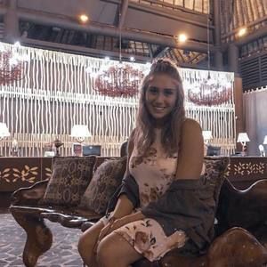 Meet your Posher, Sara